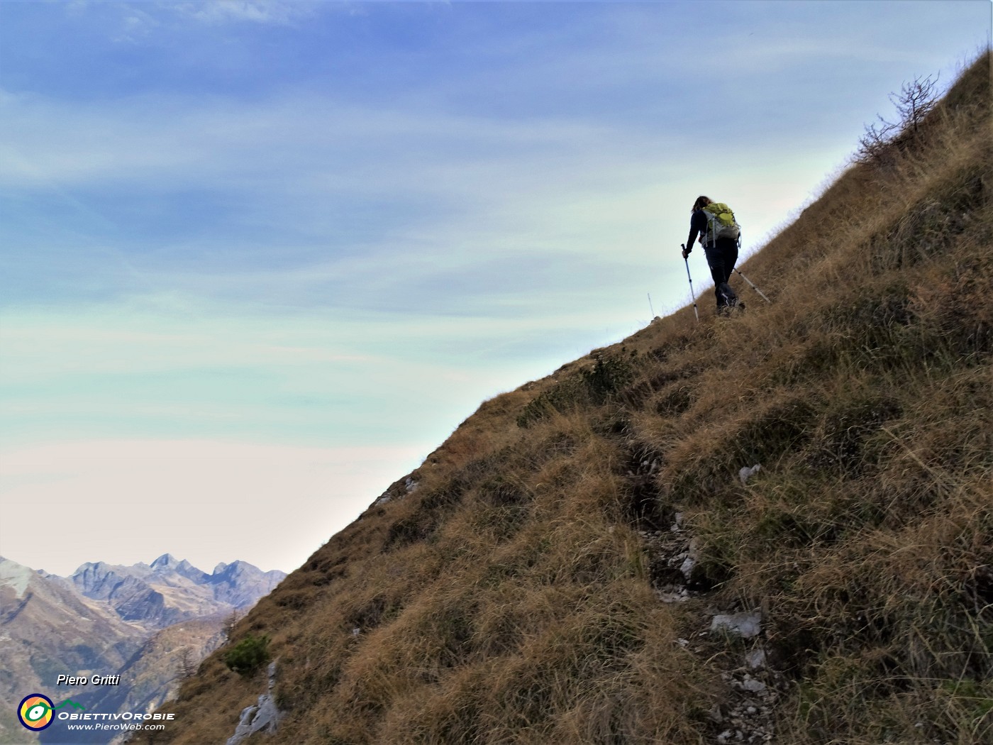 46 ..molto ripida salita per cima Pizzo Badile.JPG
